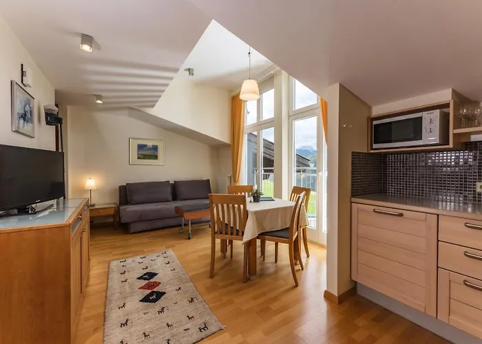 Tritscher 4* 斯拉德明